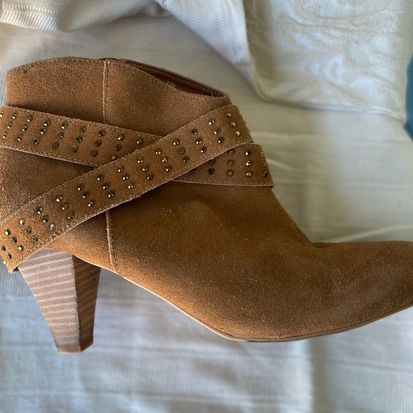 Matt Bernson Cognac Suede Rhinestone
Strap Ankle Boots SZ 11M - Picture 5 of 16